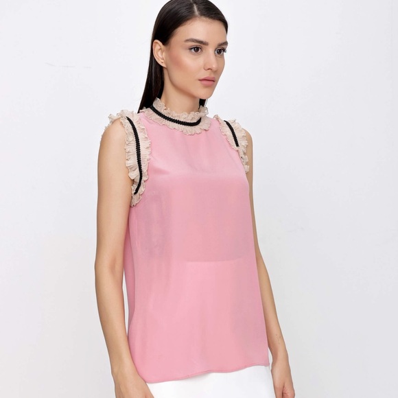 100% Authentic - New Silk Gucci Blouse with Perl Gucci Button - Picture 4 of 10